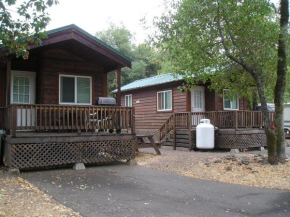 Гостиница Russian River Camping Resort Studio Cabin 4  Кловердейл